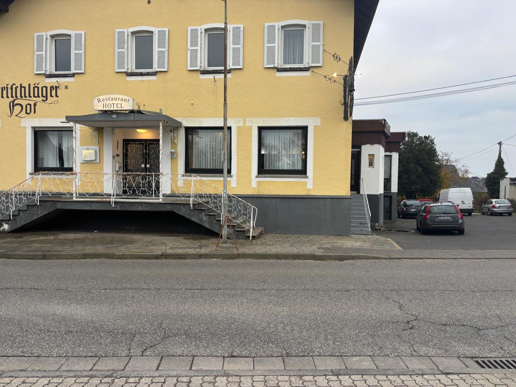 Готель Dreischlaeger Hof Neustadt  Екстер'єр фото
